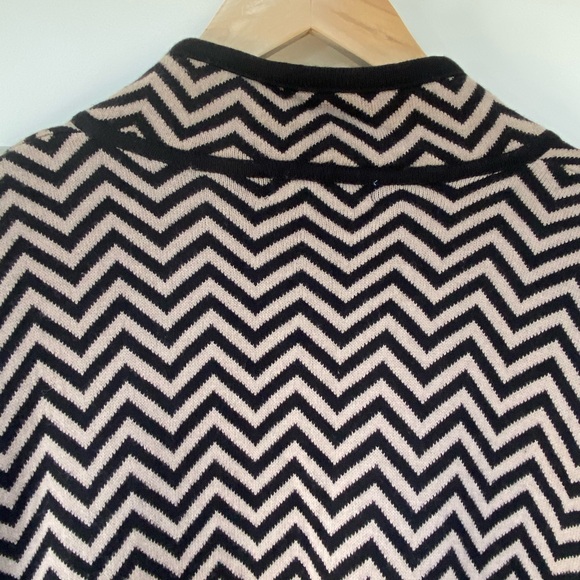 Liz Claiborne Chevron Sweater Poncho Size: L/XL - Picture 5 of 10